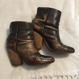 Rag & Bone Newbury boots! Style must have!